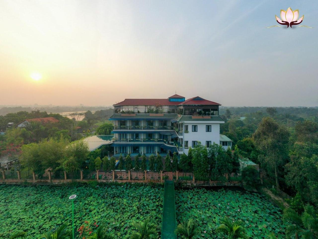 Khu Nghi Duong Huong Sen - Binh My, Cu Chi Hotel Ho Şi Min Exterior foto